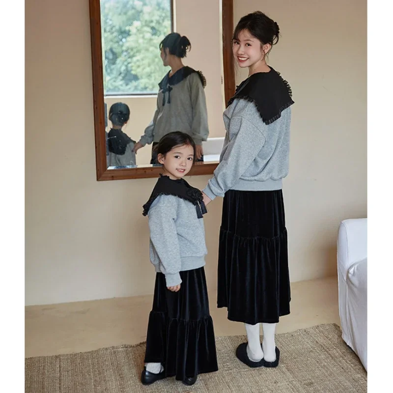 Mom and Daughter Equal Big Peter Pan Collar Sweatshirts Winter Mother and Baby Girls Warm Thick Hoodies Women Long Sleeve Tops image 6