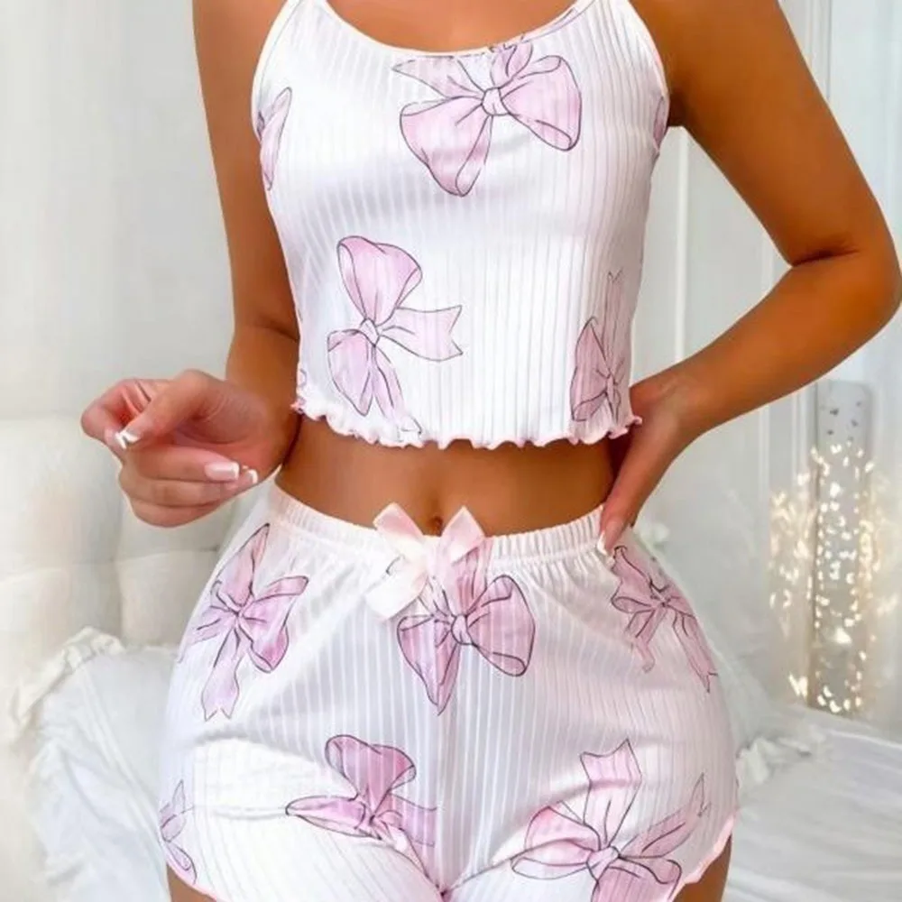 

Комплект из 2 предметов: повседневный пижамный комплект с бретельками, принтом в виде бантиков, круглым вырезом, топом-камисолем и дышащей ночной рубашкой без спинки для женщин