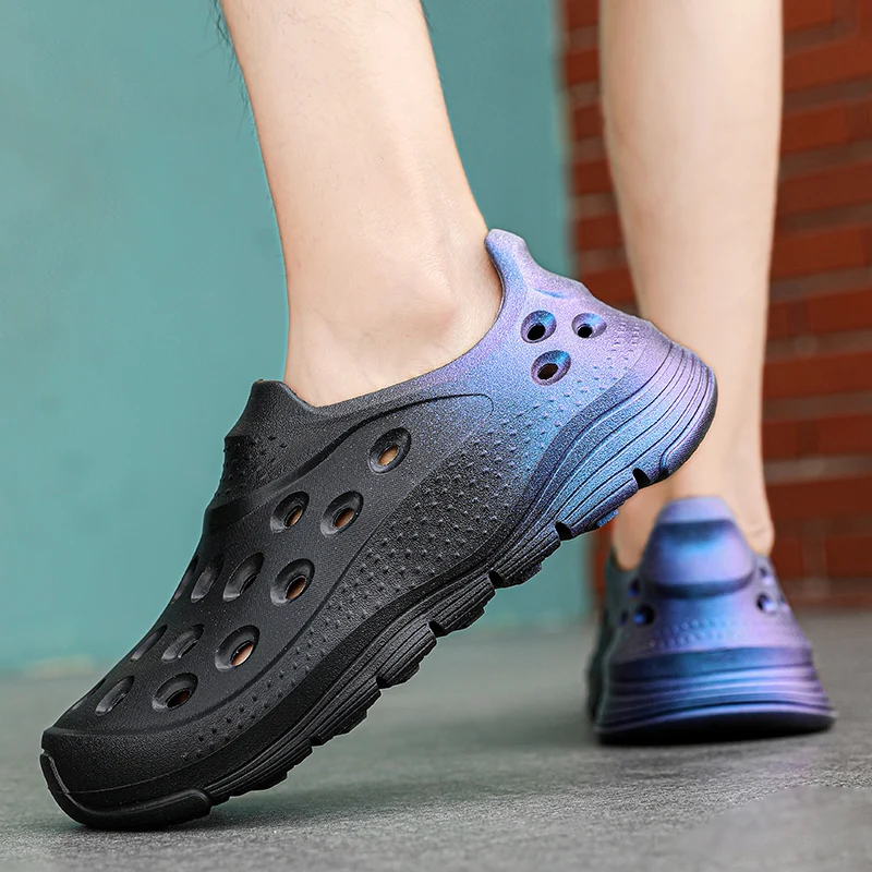 

A Pair of Summer Wear-Resistant Clogs, Casual and Versatile Non-Slip Beach Shoes, Men's Sports Fashionable Men's Shoes