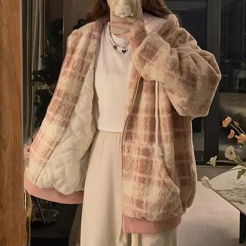 

Thickened Plaid Lamb Wool Jacket for Women's Winter New Loose Cotton-padded Warm Cotton Clothes for Women