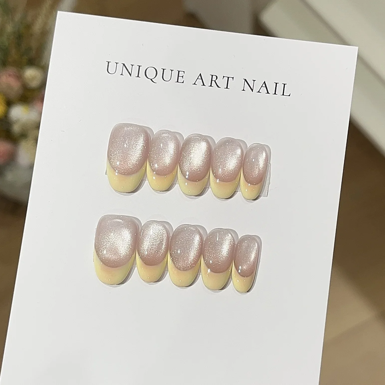 

10pcs Wearable Short Almond Shape Beauty Deck Hand Painted Yellow French Fingertip with Nude Background Color Nails for Women