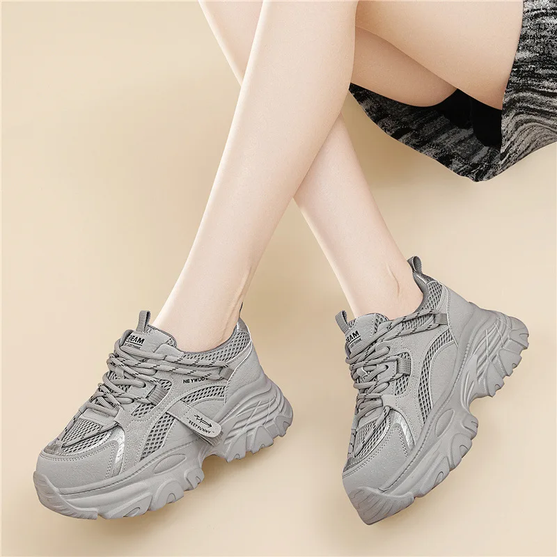 Zapatillas Deportivas Grises de Plataforma Gruesa para Mujer, con Punta Redonda, de Microfibra y Malla, con Cordones, que Aumentan la Altura, Transpirables, Cómodas y Casuales