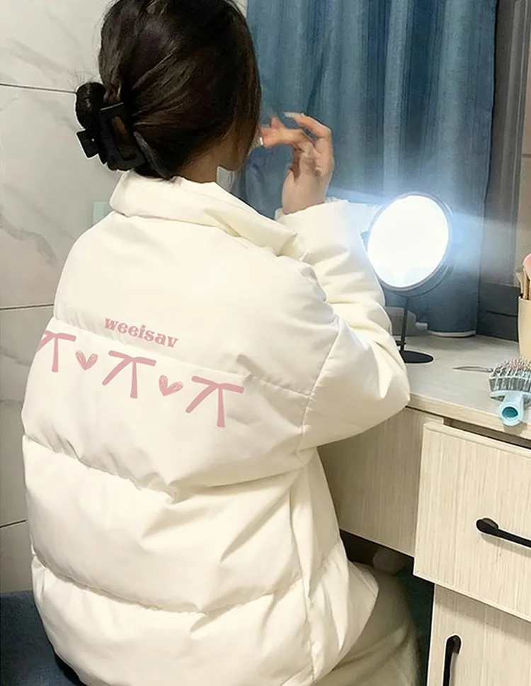 

Parka Unisex Womens Turn Down Collar Folded Neckline Classic Design Traditional Construction Standard Feature Regular Detail Gym