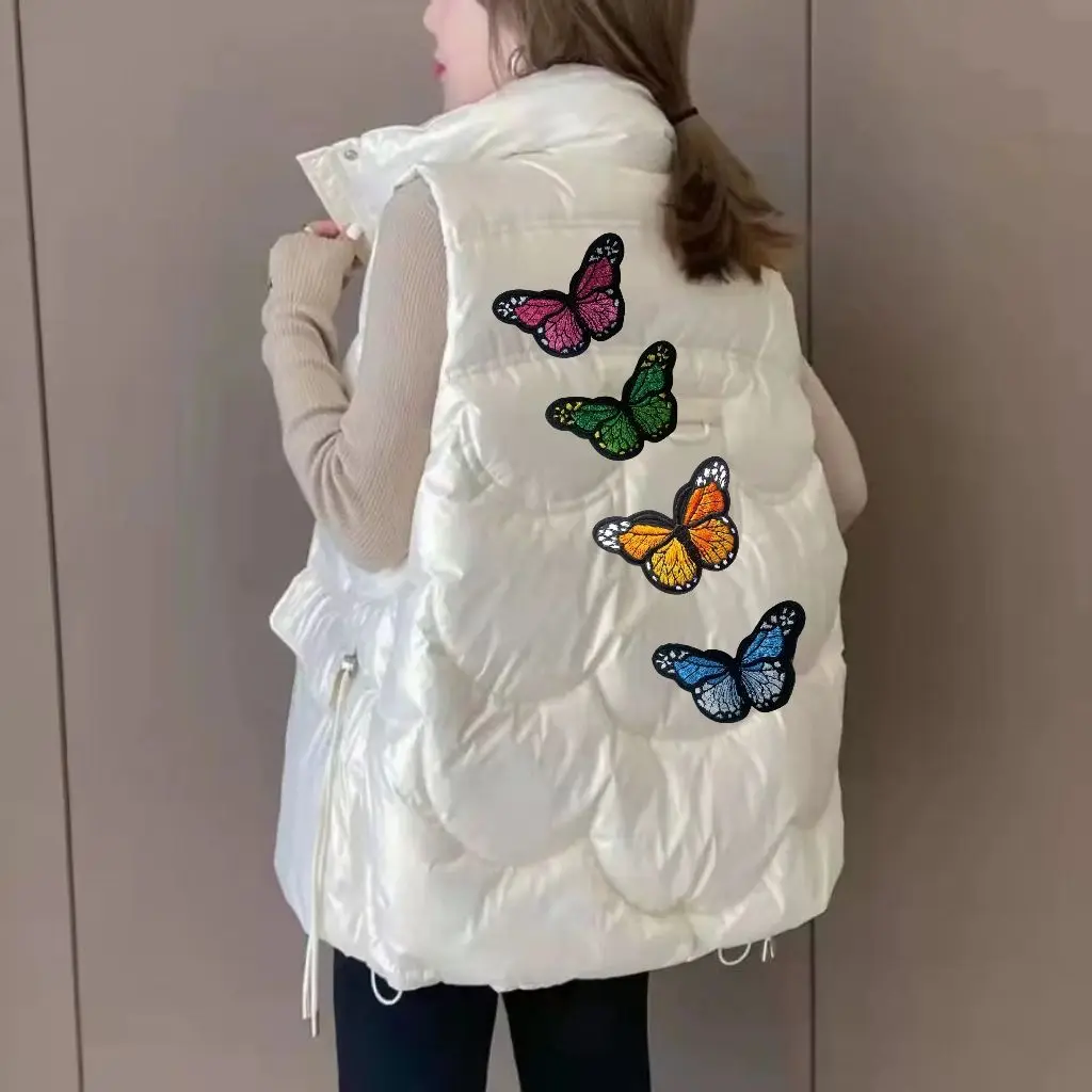 

Новая женская утепленная куртка-жилет с вышивкой в виде крыльев, с воротником-стойкой, осенне-зимняя модная верхняя одежда 2025 года