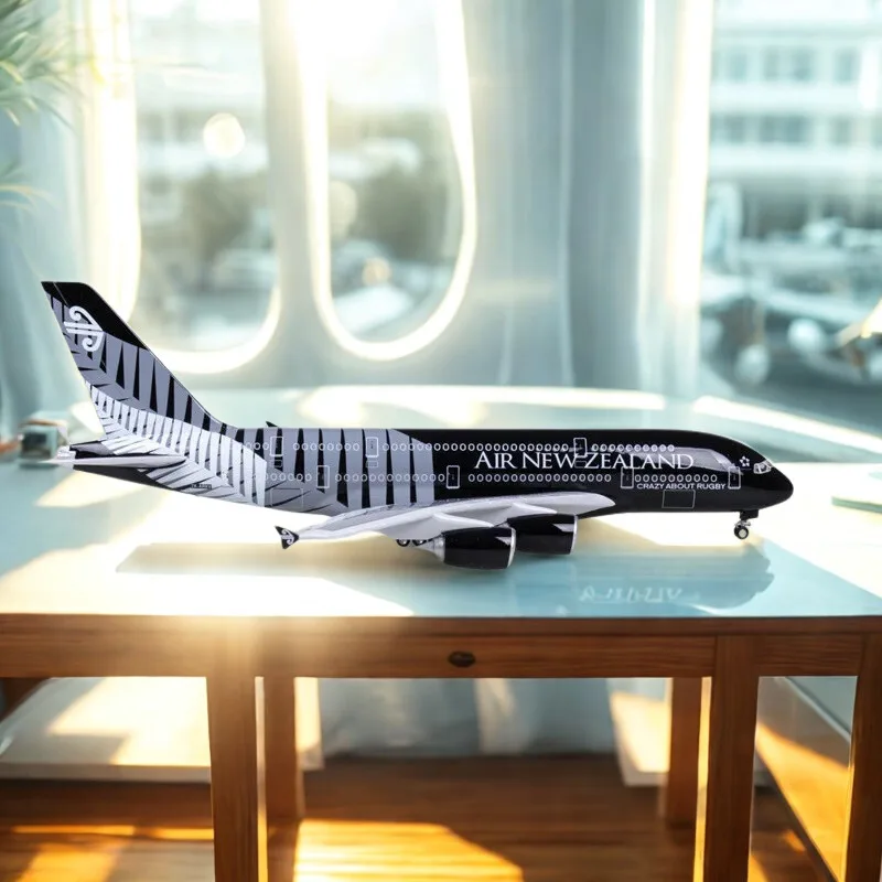 

Large Model Airplane New Zealand 380 Toy Plane Models 1:160 Scale 47CM Diecast Airplanes With LED Light For Collection Or Gift