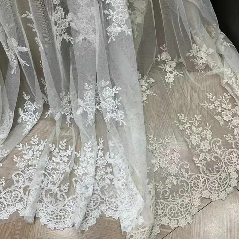 جديد وصول الدانتيل المطرز فستان الزفاف النسيج عالية الجودة الزفاف أقمشة الدانتيل الأزهار التطريز مصمم النسيج بواسطة الفناء