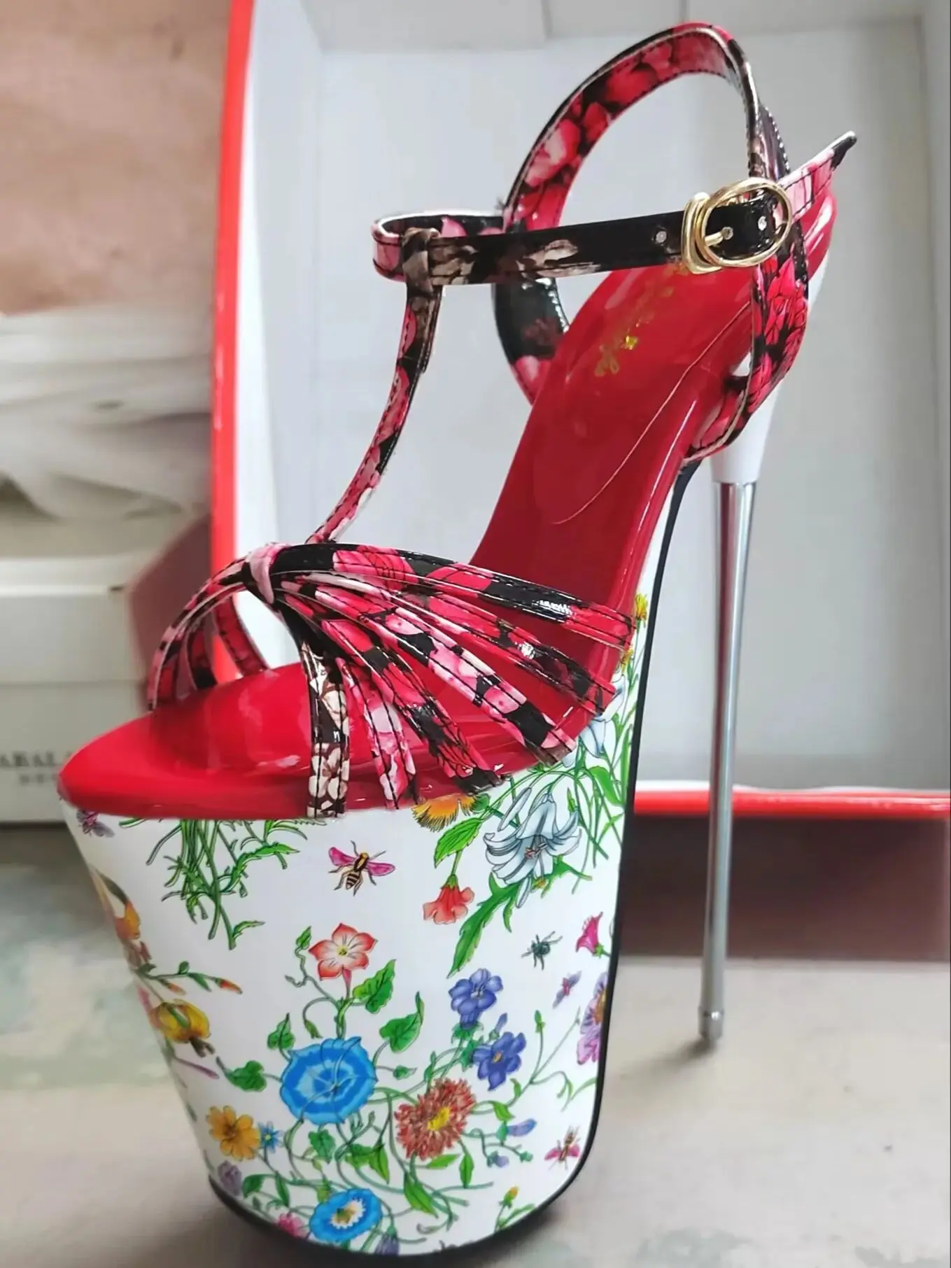 

19cm Summer Metal Thin High Heels Sandals Female Platform Women's Shoes Narrow Band Ste9el Pipe Dance Buckle SM Stripper Pumps