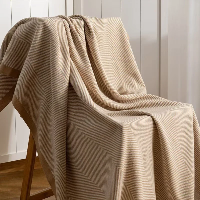

2025 new light luxury blanket living room nap sofa blanket bedside towel office aviation blanket paper pattern fish bone pattern