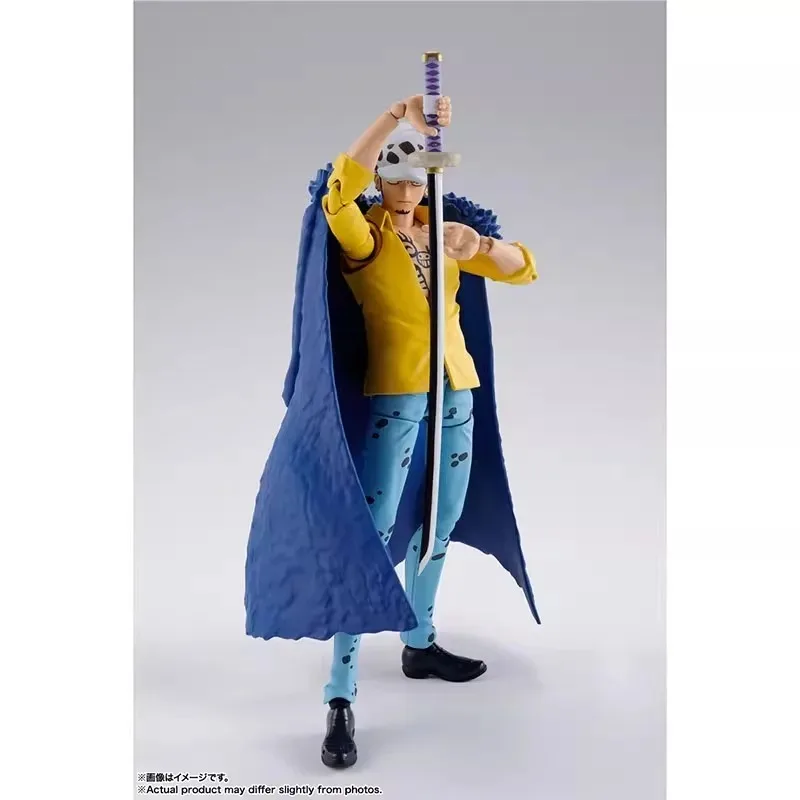 Bandai Original figura de Anime de una pieza SHF Trafalgar D. Figuras de acción de la Ley del agua juguetes para niños regalo adornos de modelos coleccionables