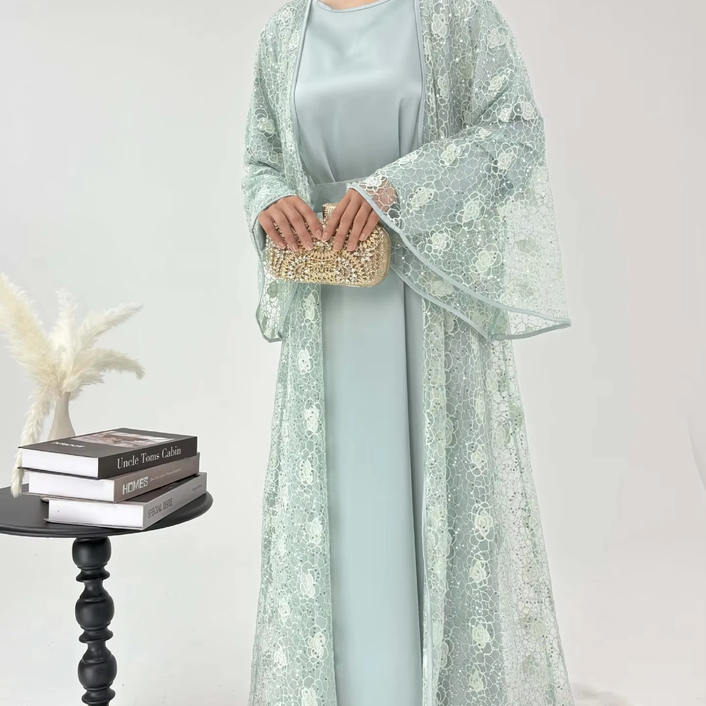 

2025 OEM Рамадан Дубай Турецкое элегантное кружевное дизайнерское платье Современный комплект из двух предметов Красивый блестящий Дубай Турция Открытая Абая