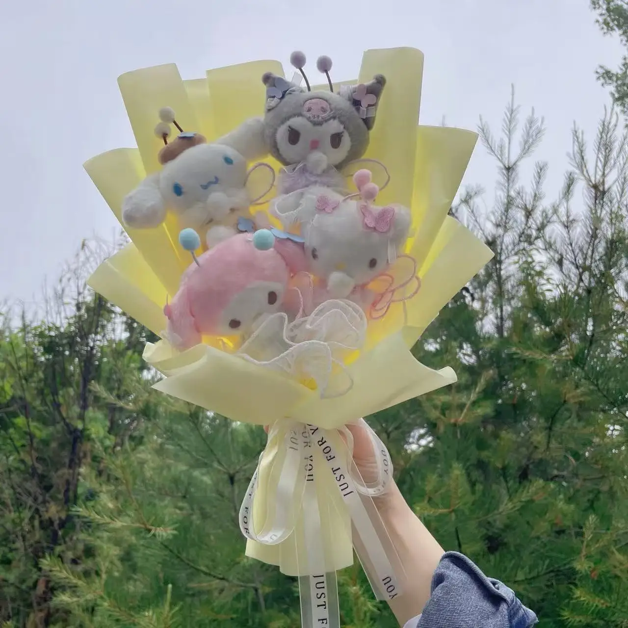 

Handmade Bees Styles Sanrio Creative Bouquets Hello kitty Kurom Bouquets Gifts For Birthday Christmas Graduation