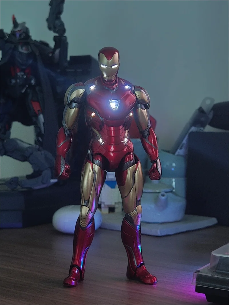 

Iron Man Alloy Action Figure 1/12 Scale Easy to Handle Collectible Ornament Glow in the Dark Perfect Gift for Toy Enthusiasts