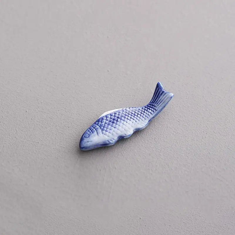 Cute Ceramic Chopstick Holder Vivid Decorative Ornament Food Safe Chopstick Rest for Restaurant Desktop Kitchen Decor Gift