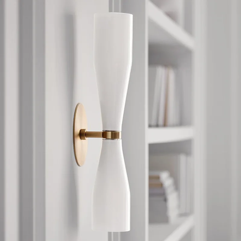 مصباح حائط إيطالي بسيط مصنوع بالكامل من النحاس، مصباح بجانب السرير لغرفة المعيشة الفاخرة والدرج