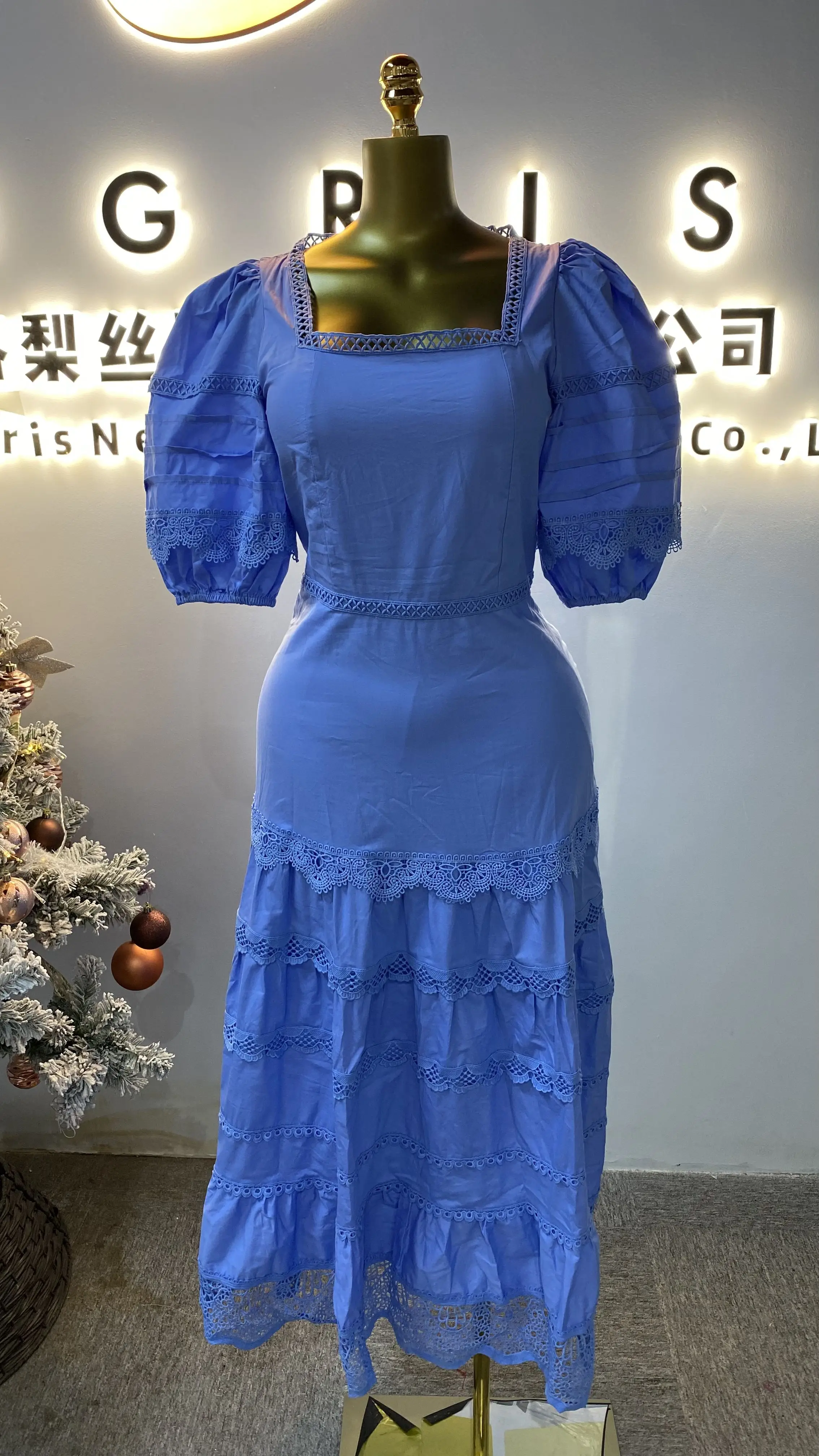 

Casual Vacation Style 2025 Autumn New Square Neck Lace Hollow Out Puff Sleeve Women's Long Dress-GZXX092