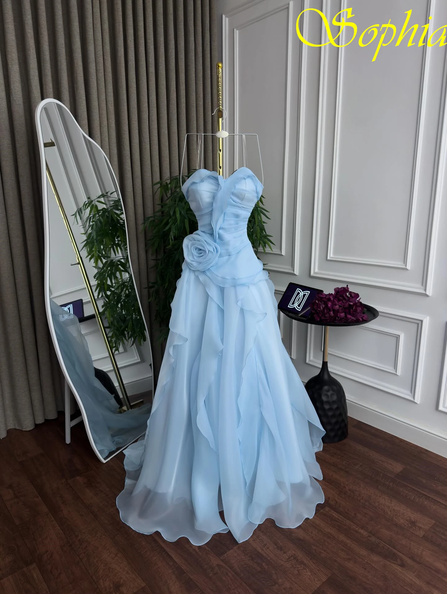 

Customized A-Line Strapless Sleeveless Elegant Classic Evening Dress Modern Delicate Celebrity Gowns High Quality Party Dress