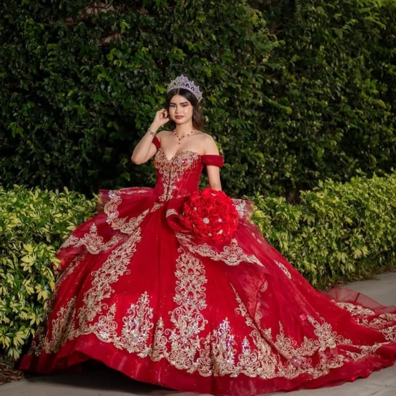 

Блестящее красное платье Quinceanera с кристаллами, кружевное многослойное платье с открытыми плечами и блестками, платья de 15, Quinceanera ﻿ Индивидуальный