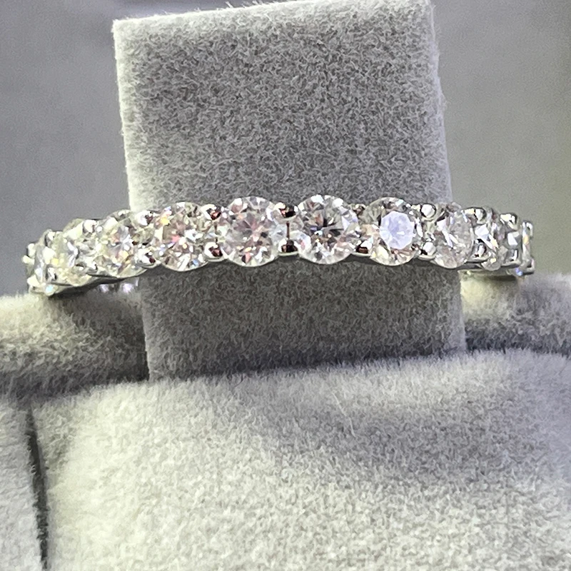 Full Moissanite Ring For Women Sparkling Wedding Party S925 Sterling Silver Plated 18K Jewelry Classic Rings D Color  VVS1 GRA