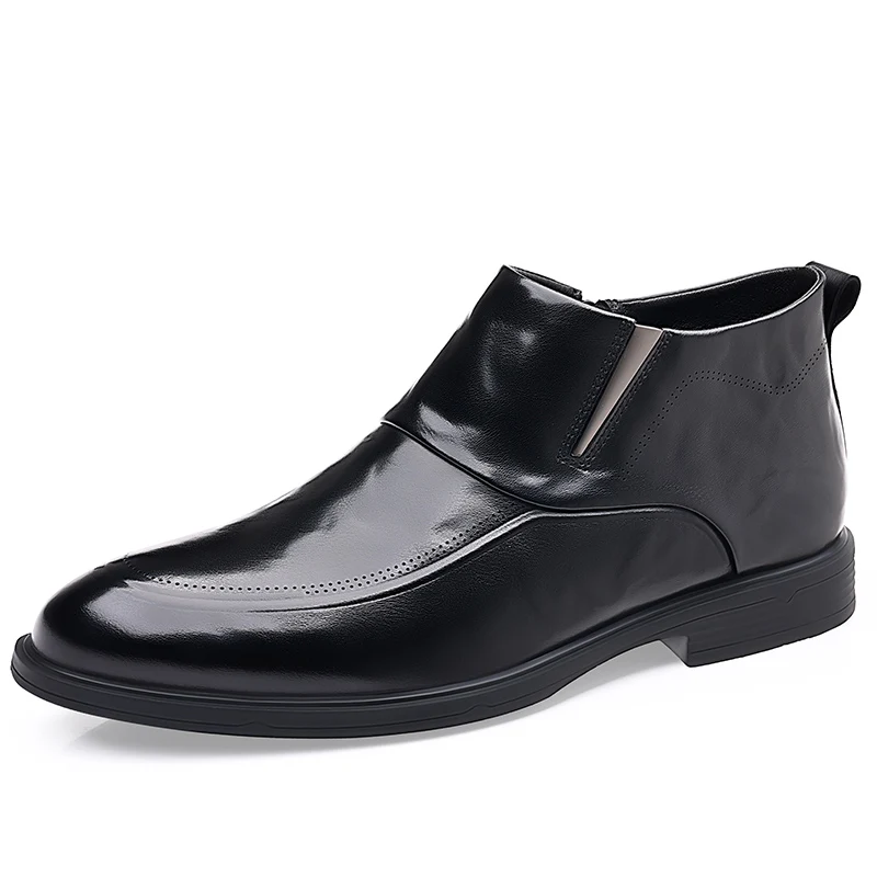 Stivaletti scarpe da lavoro per uomo mocassini Dress Oxfords scarpe da sposa da uomo moda Slip-on calzature in pelle elegante uomo piatto