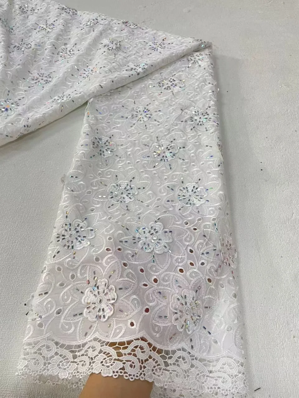 

Высококачественная нигерийская хлопковая ткань с пайетками и вышивкой, кружево, фатин, 5 ярдов, для свадебных и праздничных платьев, шифон XL170 (2026)