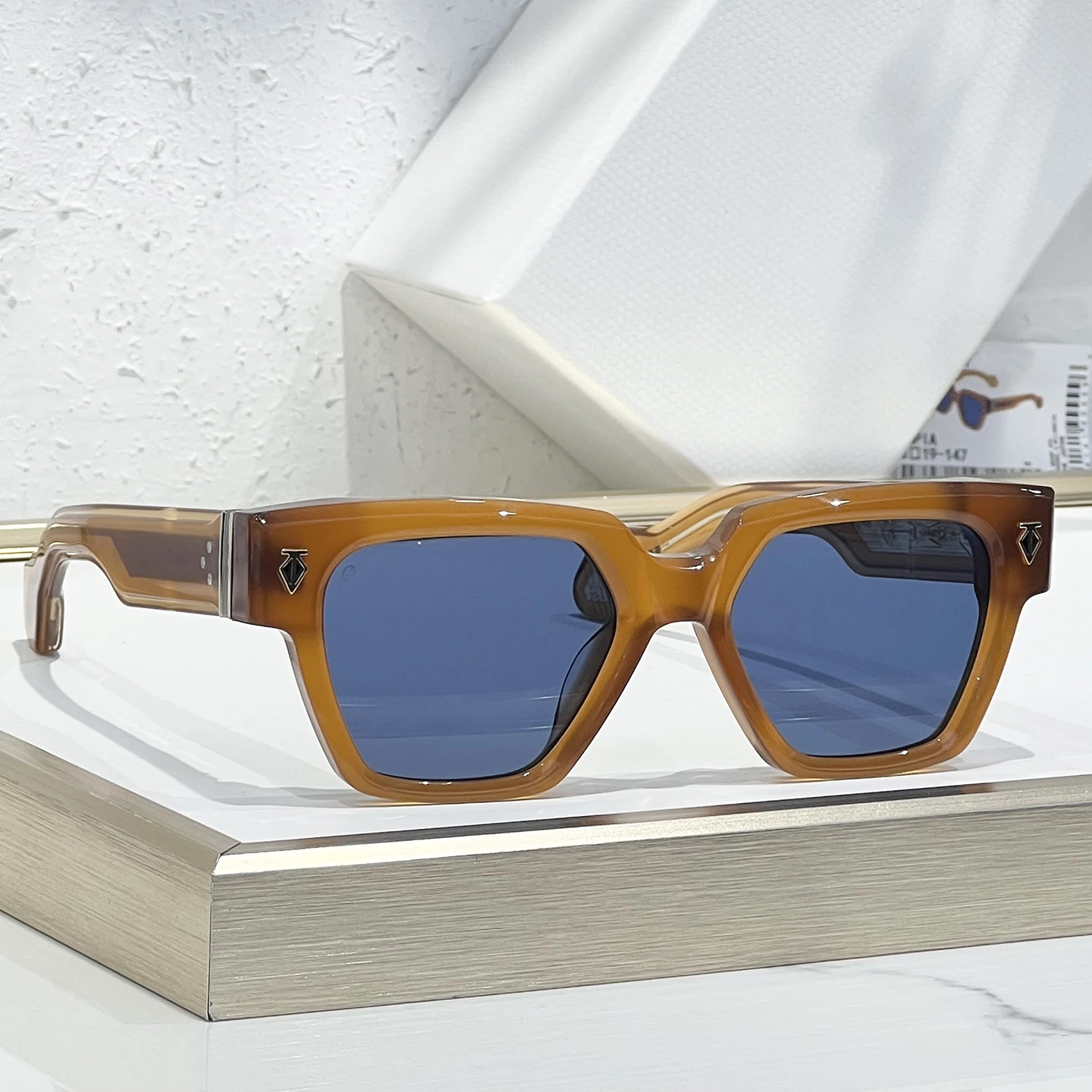 

UTOPIA Luxury Japanese Handmade Square Casual Blue Sunglasses for Men Vacation Casual Orange Sunglasses for Women Driving UV400