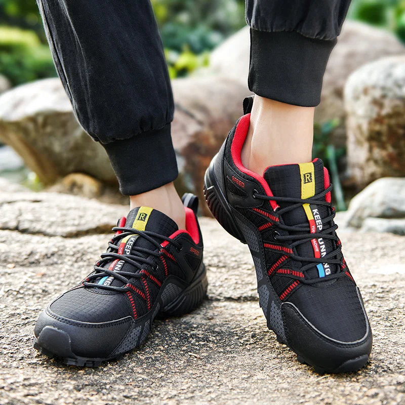 2022 New Hiking Shoes Men Mesh Breathable Hiking Travel Shoes Outdoor Woodland Cross-Country Shoes Mountain Cycling Sports Shoes