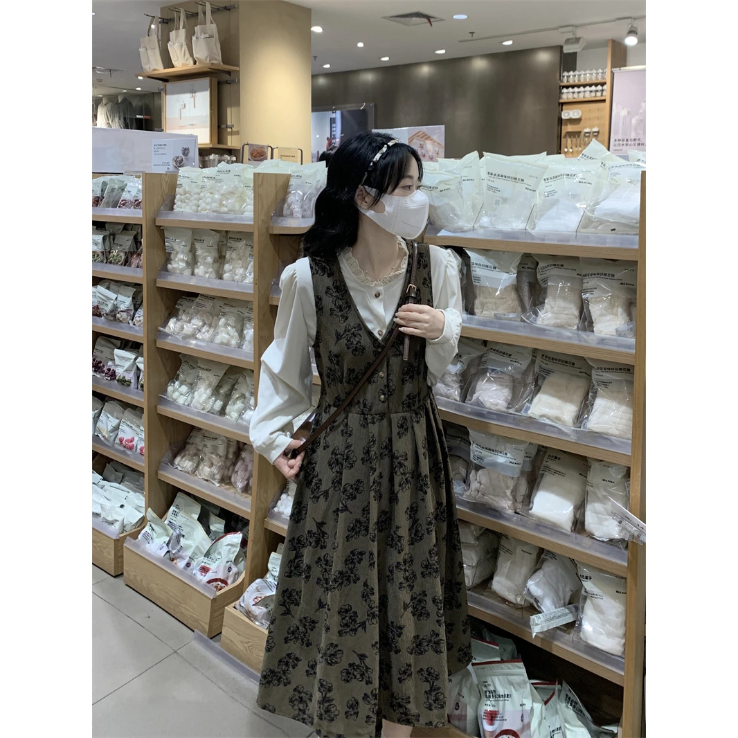 V-Neck Print Vest Dress Retro Style Midi Length Waist-Cinched Layering A-Line Skirt City Walk Suitable All Seasons Three-Quar...