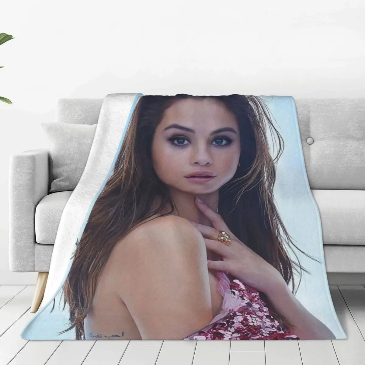 Soft Warm Blanket Travel Selena Gomez Bedding Throws Music Singer Flannel Bedspread Couch Bed Funny Sofa Bed Cover