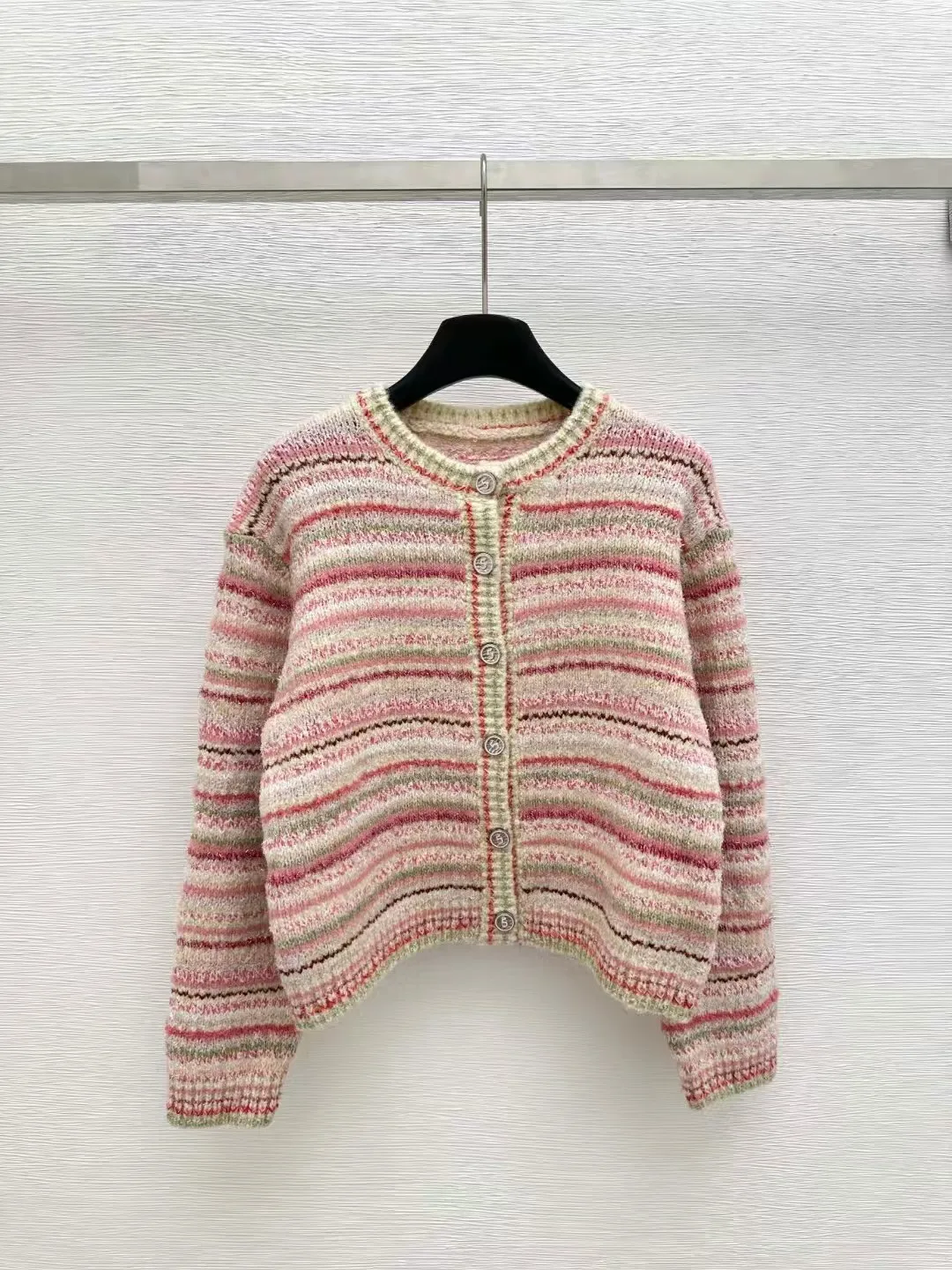 High end customized women's versatile knitted pocket round neck long sleeved cardigan