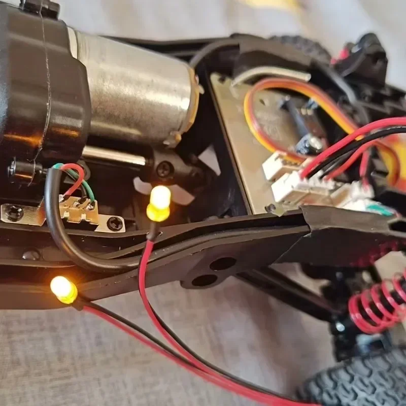 Mn82S 1/16 جهاز التحكم عن بعد على الطرق الوعرة RC نموذج سيارة التسلق غير المدمرة تعديل المصد الأمامي مع التحكم عن بعد ضوء الضباب #4