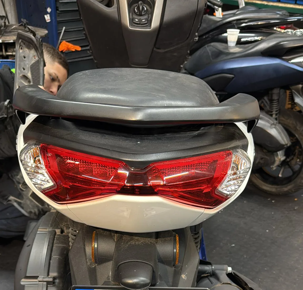 OEM Yamah Nmax 155 125 Light Emitting Diode Tail Light 2020-2024, Motorcycle Brake   Factory Direct Supply Original Replacement