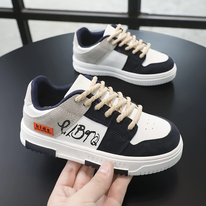 Moda dla dzieci skórzane obuwie codzienne dla chłopców sneakersy studenckie antypoślizgowe wodoodporne Sport Tenis dzieci nowe dzieci buty