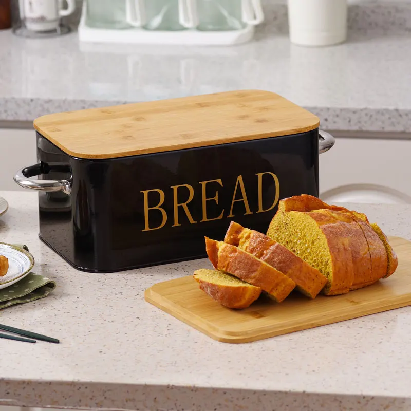 

Хлебница с бамбуковой крышкой. Бамбуковая крышка можно использовать в качестве разделочной доски с дышащими отверстиями для сохранения свежести продуктов питания.