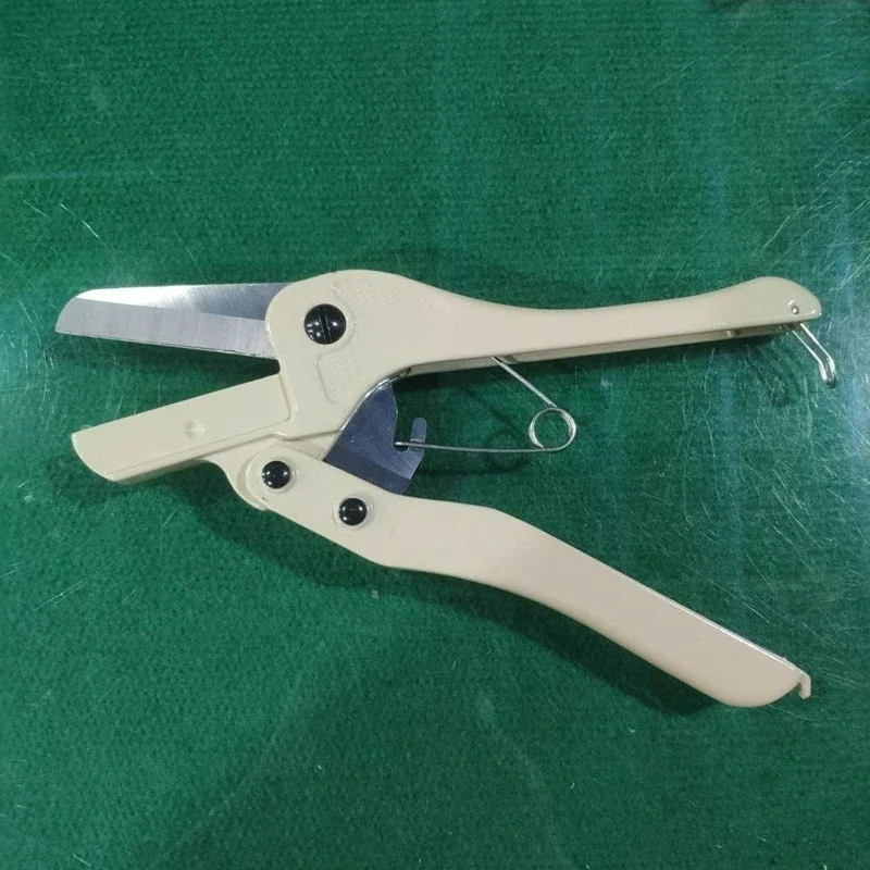 Manual 100MM PVC Trunking Cutter, Plastic Wiring Duct Scissors, Electrician Special Cutting ToolGoods in stock