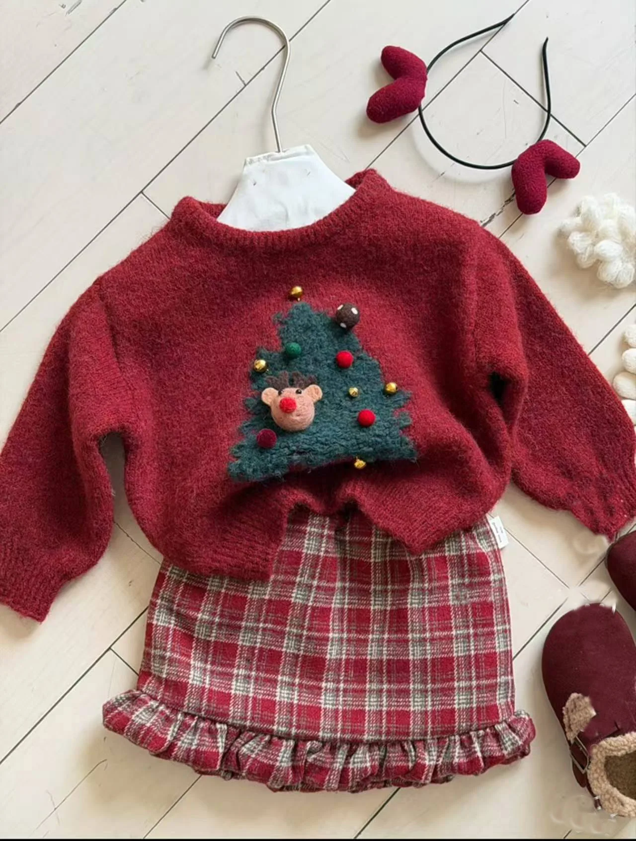 سترة الفتيات 2025 الشتاء الأطفال هوديي سميكة عيد الميلاد والعام الجديد سترة حمراء الطفل متقلب نصف تنورة