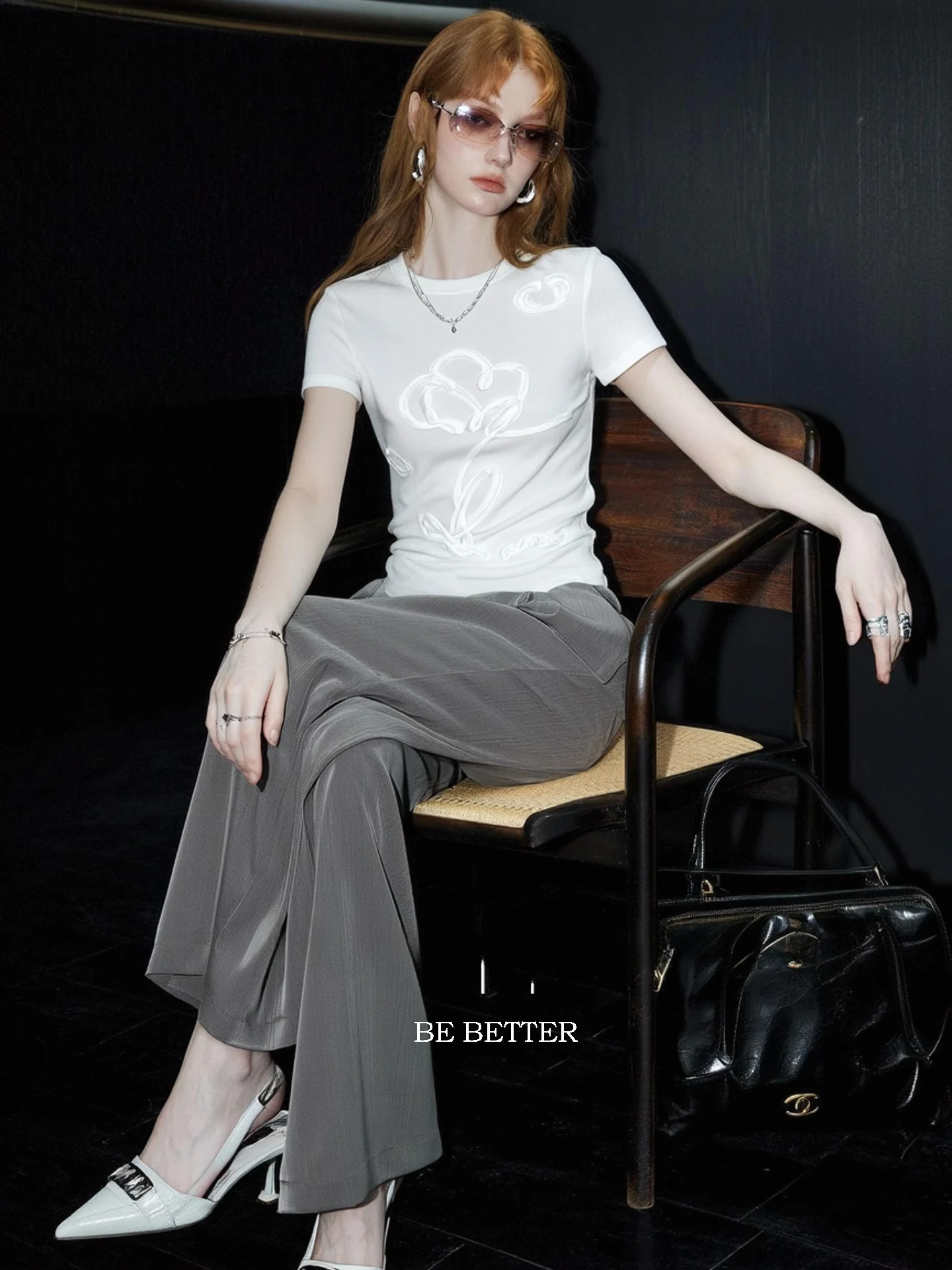 

Fashionable Huaappuw Slim Fit round Neck T-Shirt Floral Design Summer 2026 Shoulder Width Appropriate Women's Top