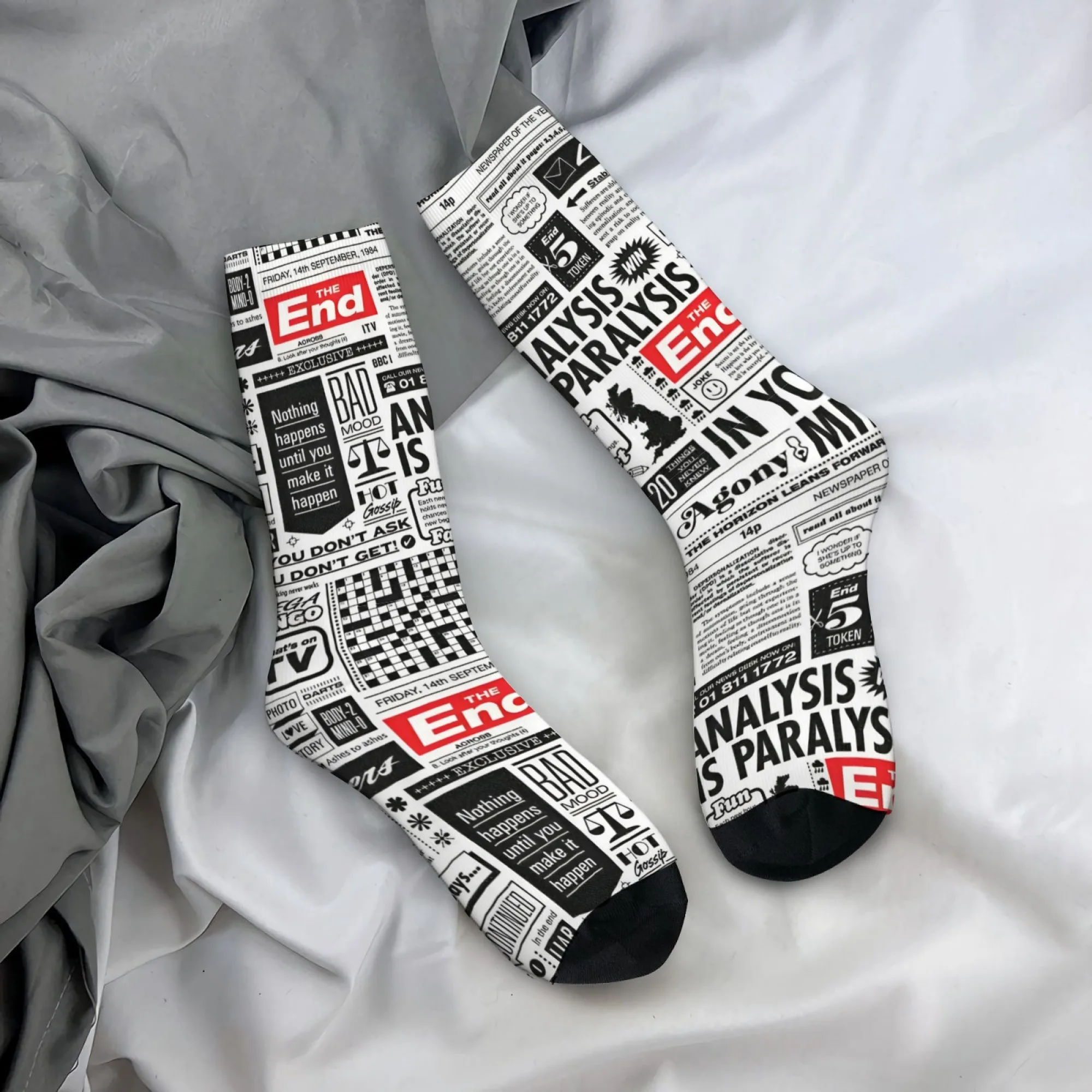 Newspaper Letter Patchwork Print Men's Mid-calf Socks Vintage Punk Style Trendy Breathable Non-slip Funny Novel Socks Gift