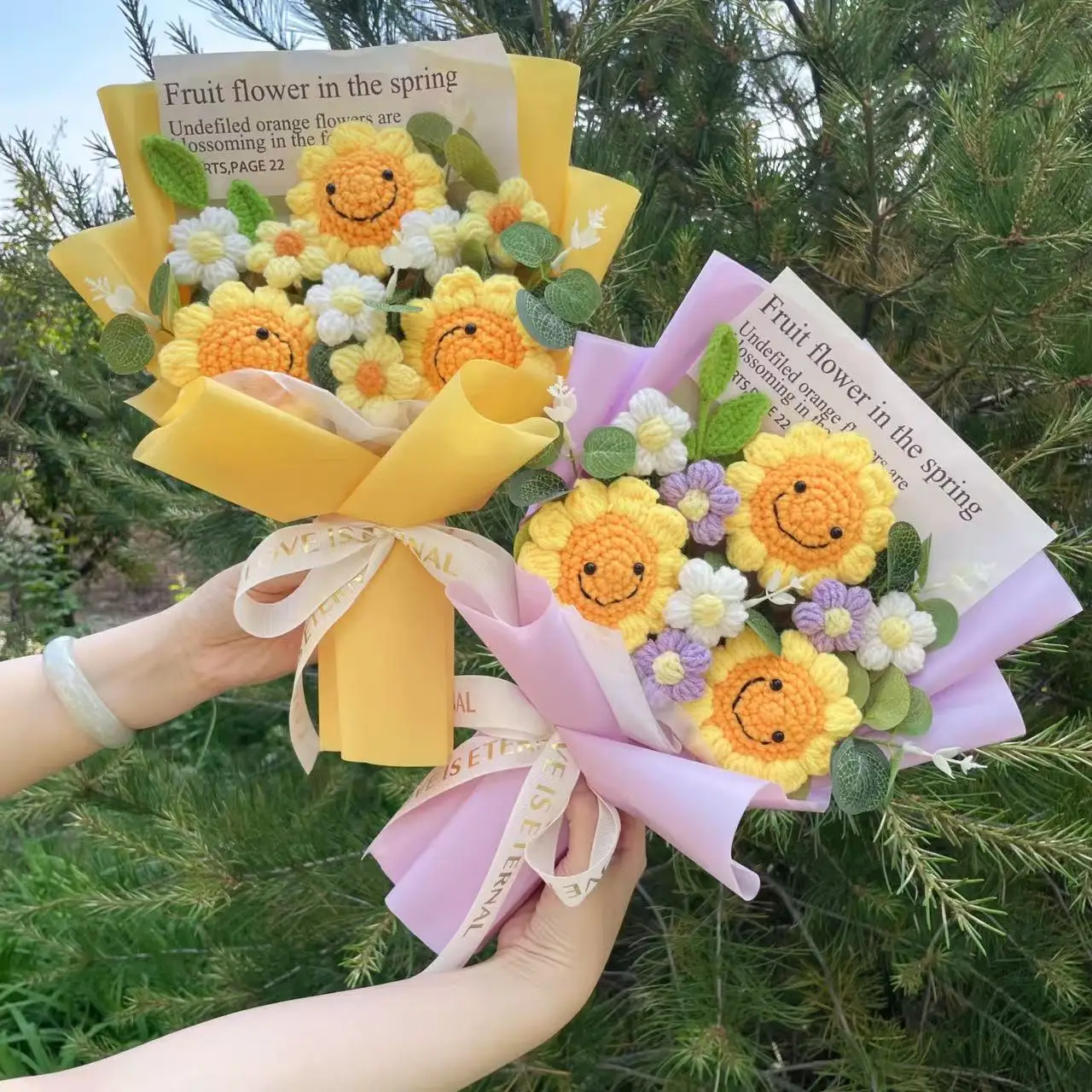 Künstliche gehäkelte Erdbeer-Sonnenblumen-Stoffpflanzen, fertige gestrickte Blumensträuße, Valentinstag, Geburtstag, Abschlussgeschenke