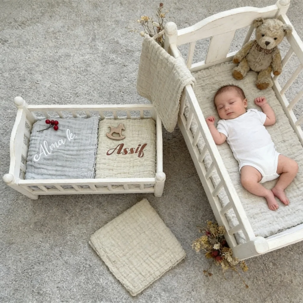 

Детское банное полотенце из шестислойной марлевки с вышивкой имени, быстросохнущее, впитывающее, для новорожденных, для кормления, дорожное, пляжное одеяло