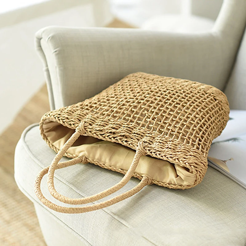 The New Wisp Mesh Checkered Handmade Straw Bag Casual Weaving Women\'s Bag Gives A Gift To A Friend