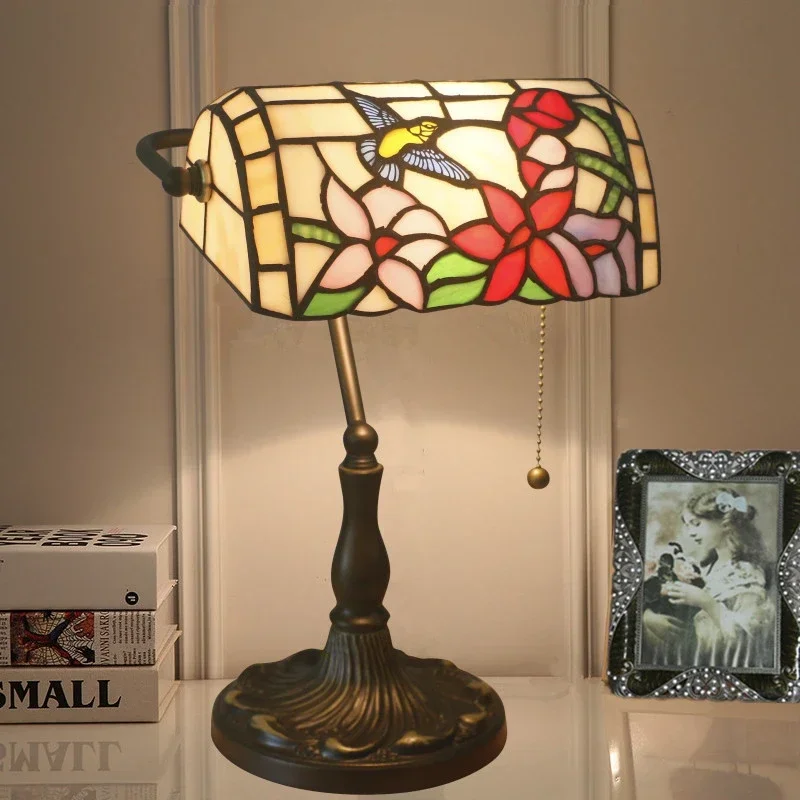 Flower Bird Table Lamp Bedroom Bedside Desk Light Retro Home Luminaria Decor Tiffany Stained Glass Lighting Fixture Pull Switch