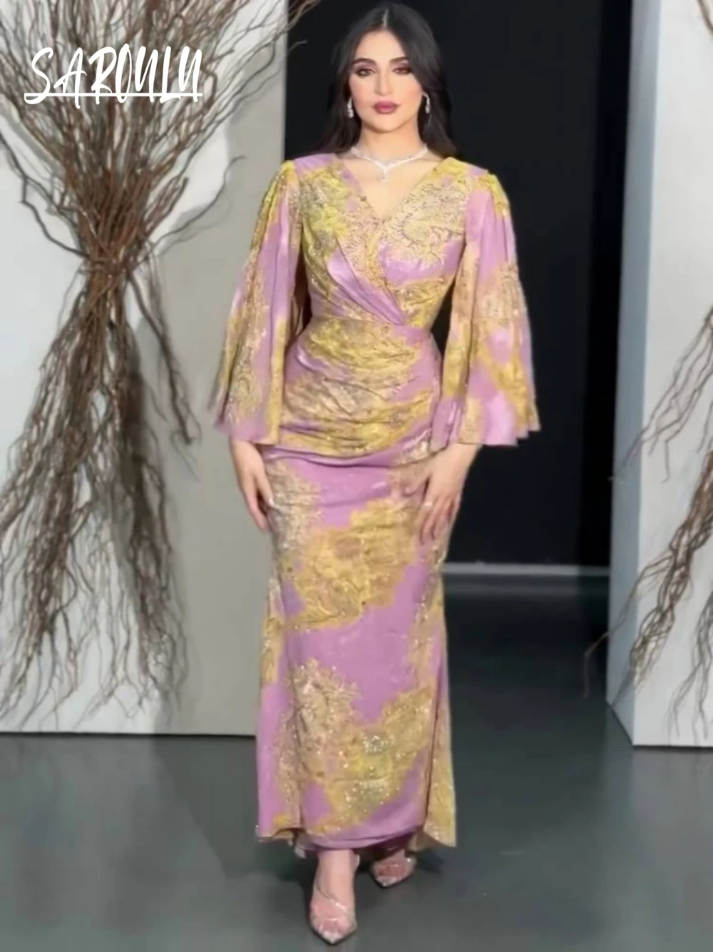 Muslim V Neck Sexy Sparkly Evening Dress Women Stunning Kaftan Romantic Cape Sleeves Fashionable Prom Gown On Sale 3 Colors