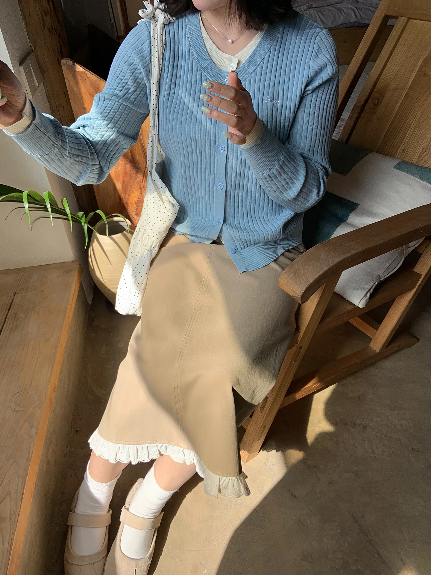 

Корейская юбка миди в стиле Sydney Coast для ранней весны, с кружевной отделкой, прямого кроя, средней длины, для женщин больших размеров, с эффектом омоложения