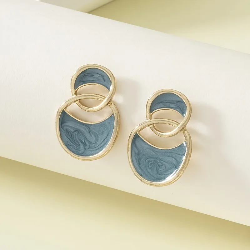 1 Pair of Drip Oil Stitching Large and Small Circle Pendant Earrings Suitable for Women's Daily Commuting and Attending Banquets