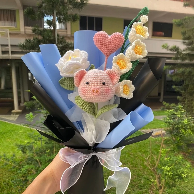 Finished Crochet Flowers Pig Rabbit Hand-knitted Artificial Flower Bouquet Kawaii Hand-woven Flower Birthday Graduation Gifts