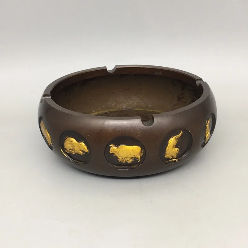 Gilt copper ashtray with the twelve zodiac signs, a decorative item for the home living room, a gift and ornament