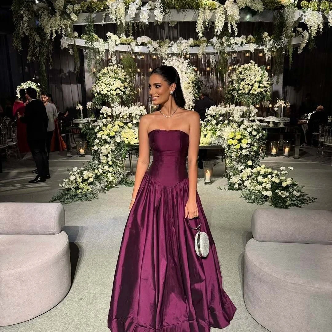 Bella Customized Burgundy Strapless Satin Prom Dress Fitted Bodice Flared Floor-Length Party Dresses formal robes de soirée 2025