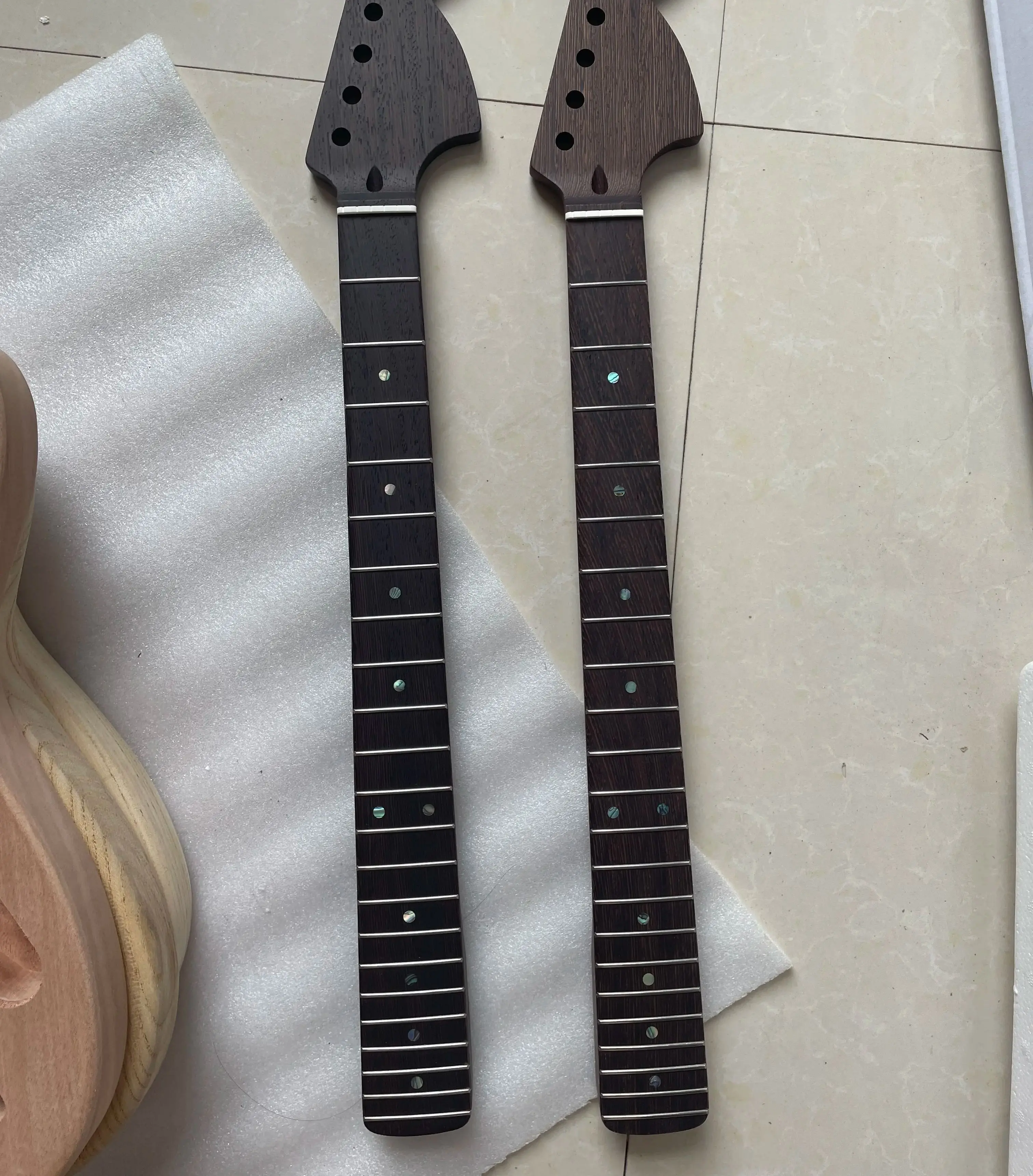 Customized Bighead Electric Guitar Neck, 22 Fret Made of Wenge Wood, High Quality, Guitar Part Accessories Replacement, 1 Pc