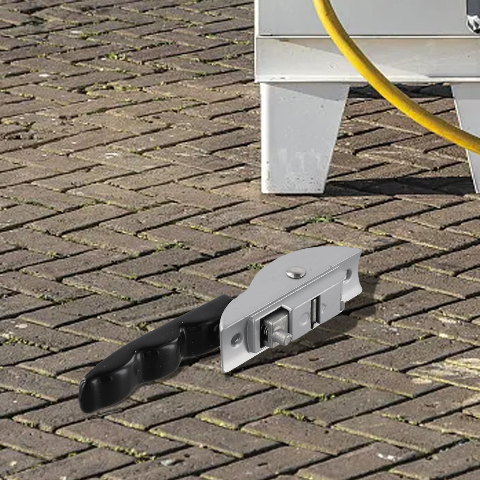 

2-3 4 Inches Rivet Hole Spacing 830644 Lift Handle Thick Steel Mandrel Vinyl Coated Handle Easy To Install Non-Slip Handle