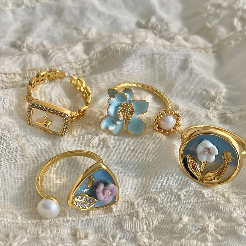 Vintage Design French Romance Rings for Women Oil Painting Flower Shaped Baroque Style Pearl Enamel Luxury Jewelry Elegant Gifts